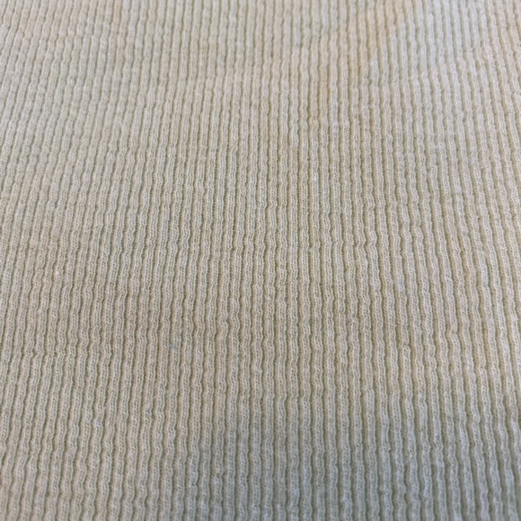 White under armor tank top - Picture 5 of 5